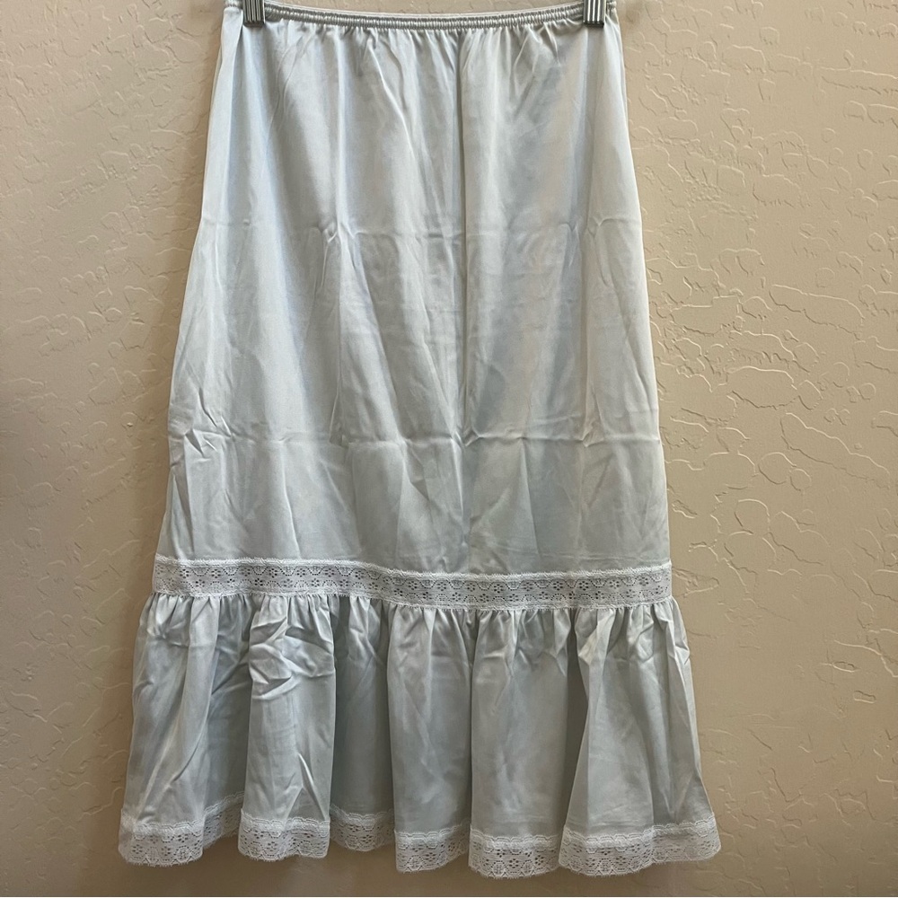 Women’s White Lace Slip Sz S